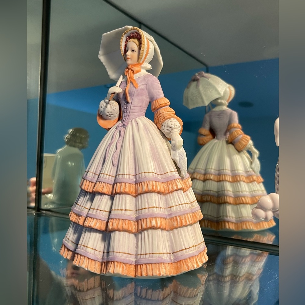 ‘Springtime Promenade’ Lenox Collection